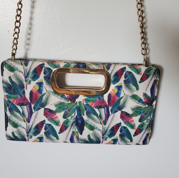 Purse/ clutch with removable chain - Picture 1 of 3